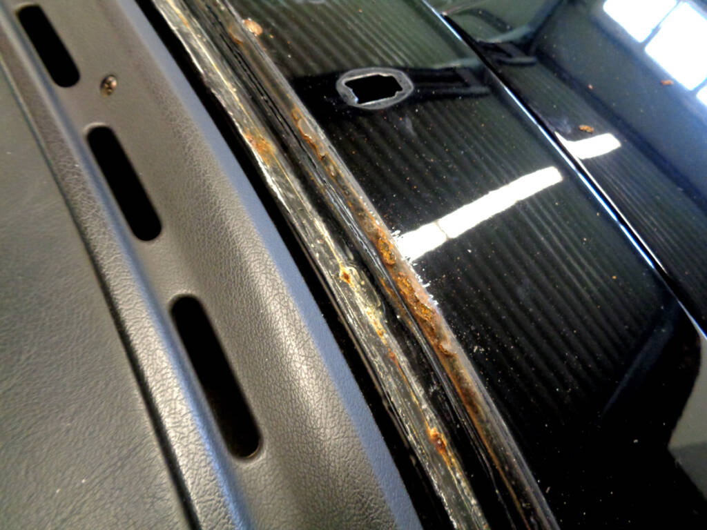 Rost Porsche Scheibenrahmen