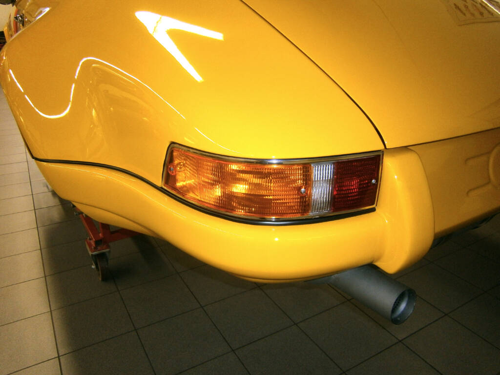 Restauration Porsche 911, Umbau auf RS-R01