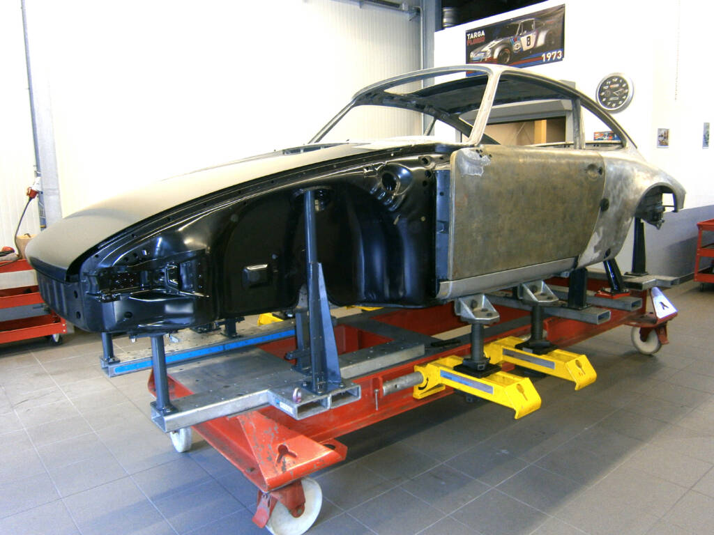 Restauration Porsche 911, Umbau auf RS-R01
